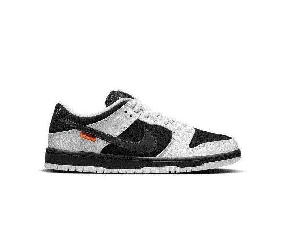 Nike SB Dunk Low TIGHTBOOTH