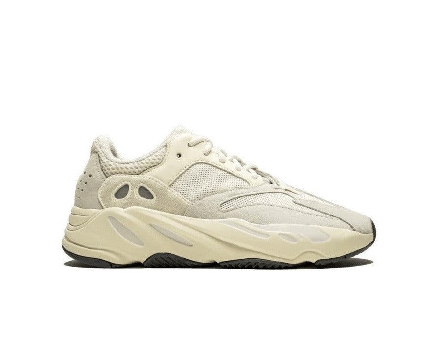 Yeezy Boost 700 Analog