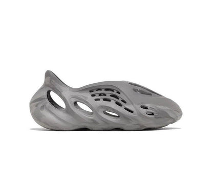 Yeezy Foam RNNR MX Granite